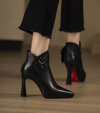 ALBA | BOTINES CON TACÓN Y HEBILLA OVERSIZE